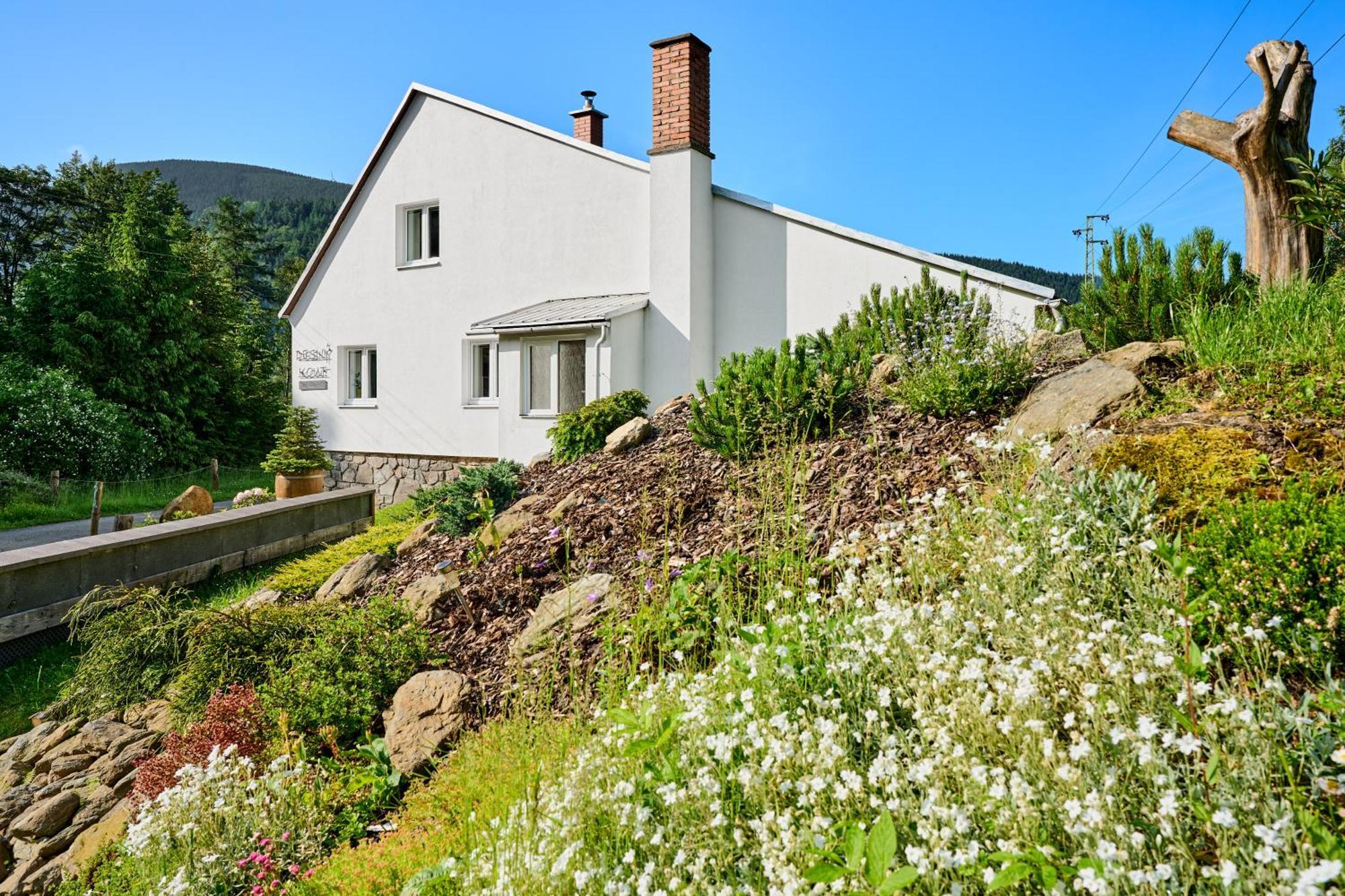 Desny Kout Villa Kouty Exteriör bild