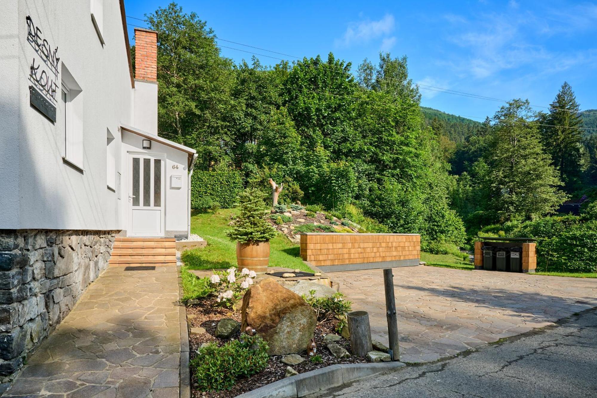 Desny Kout Villa Kouty Exteriör bild